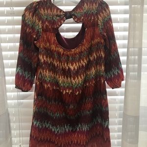 Shift dress with keyhole cutout back